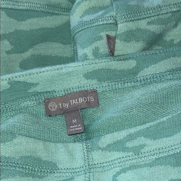 Talbotsโ Jacquard Quarter Sleeve Pullover Camo Print Medium Green Cotton Blend - Picture 2 of 7